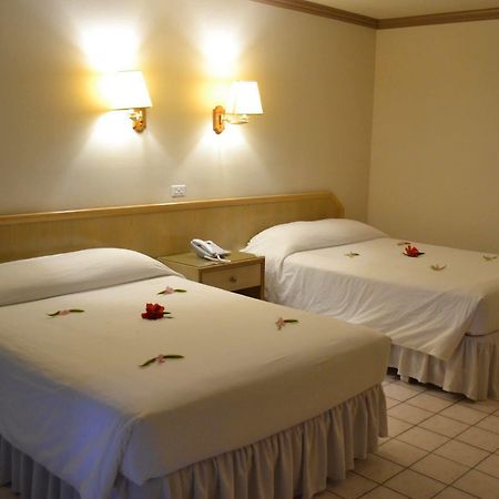 West Plaza Coral Reef Hotel Koror Exterior photo