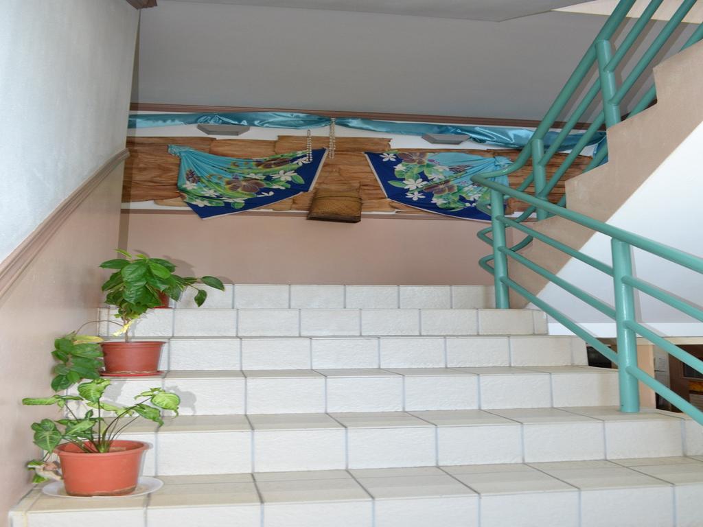 West Plaza Coral Reef Hotel Koror Exterior photo