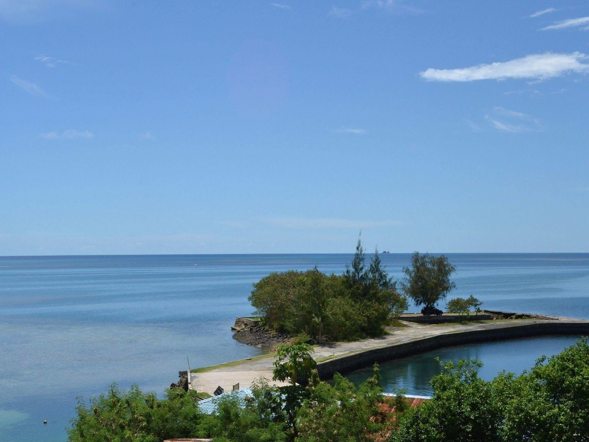 West Plaza Coral Reef Hotel Koror Exterior photo
